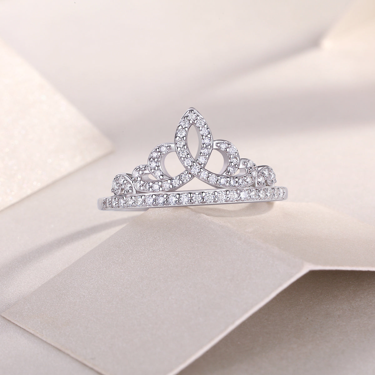 Crown Diamond Ring Luxury And Stylish Moissanite Silver Ring
