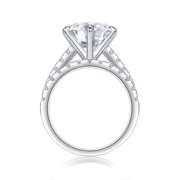 Arrange Large Diamond Rings Luxuriously And Fashionably Set With Moissanite Silver Rings